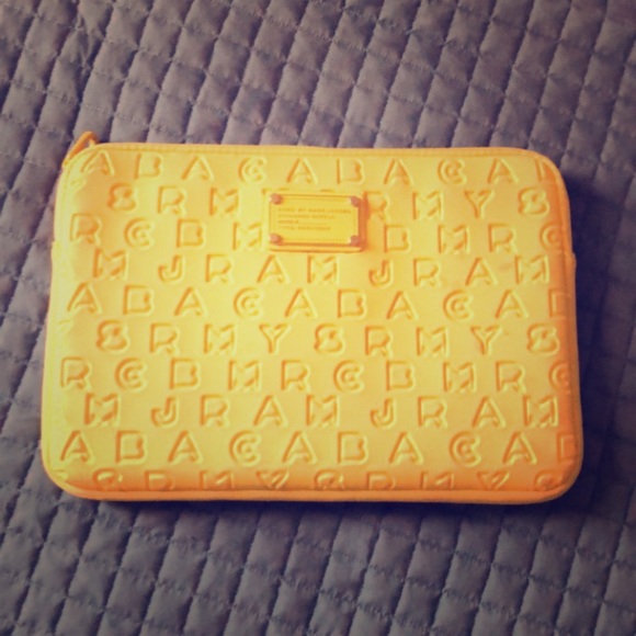 marc jacobs macbook air case